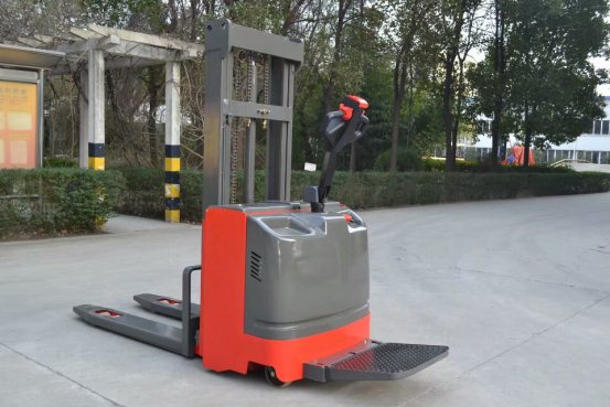 湖南榮洲機(jī)械設(shè)備有限公司,移動式升降平臺價格,湖南升降貨梯,塑料托盤批發(fā),固定式升降平臺,曲臂式升降平臺,汽車尾板,全電動叉車 湖南榮洲機(jī)械設(shè)備有限公司,移動式升降平臺價格,湖南升降貨梯,塑料托盤批發(fā),固定式升降平臺,曲臂式升降平臺,汽車尾板,全電動叉車
